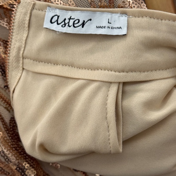 Aster Sequin Halter Dress Size Large - Picture 6 of 7